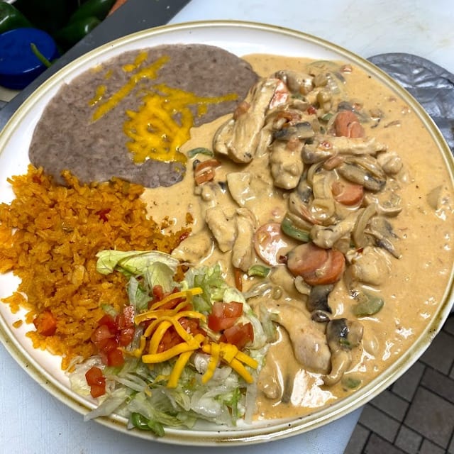 Pollo a La Crema.